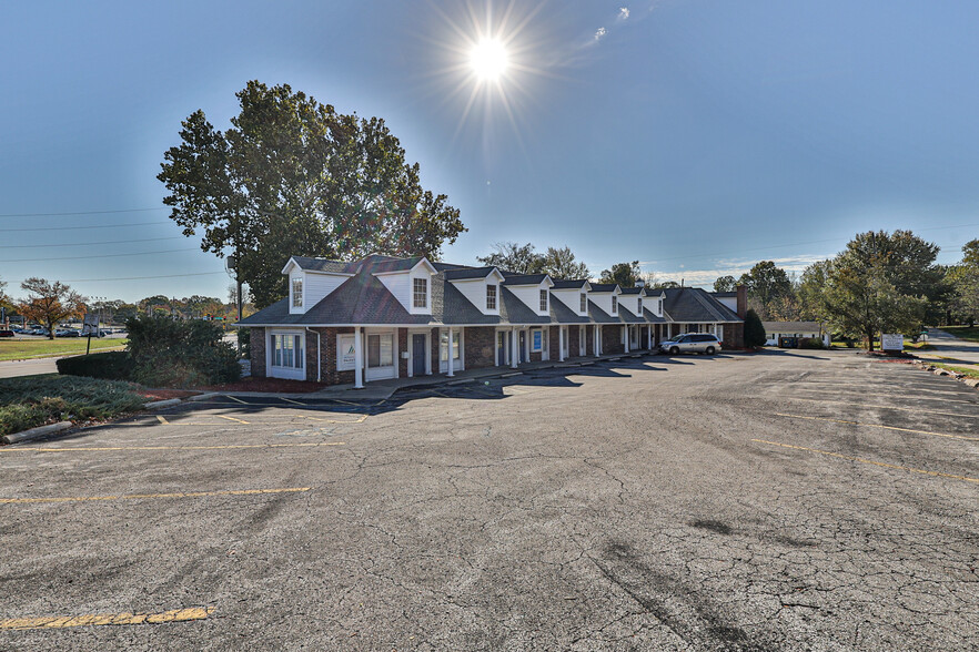 13013 Fuller Ave, Grandview, MO for rent - Primary Photo - Image 1 of 16