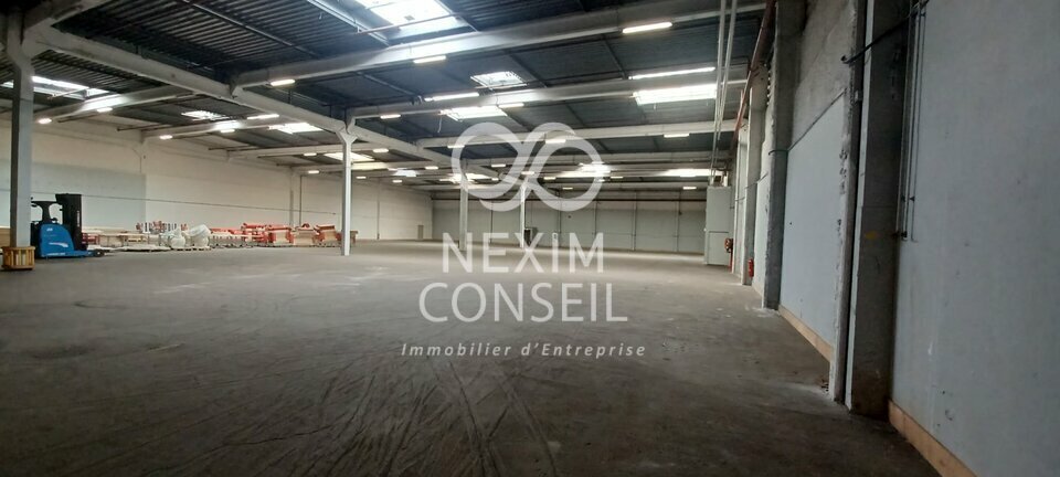 Industrial in Palaiseau to rent Building Photo- Image 1 of 4