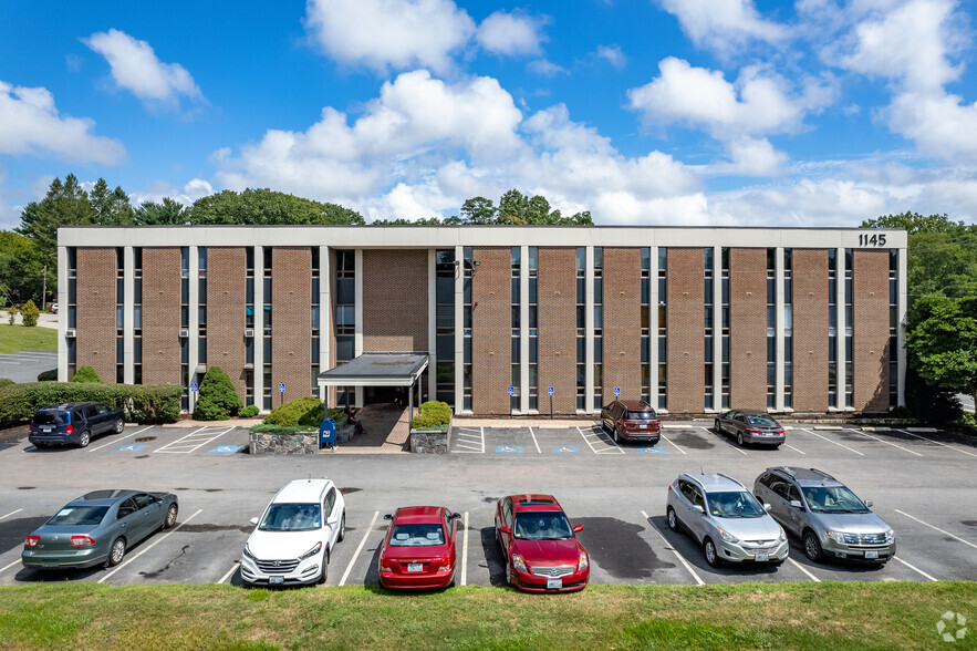 1145 Reservoir Ave, Cranston, RI for rent - Building Photo - Image 3 of 6