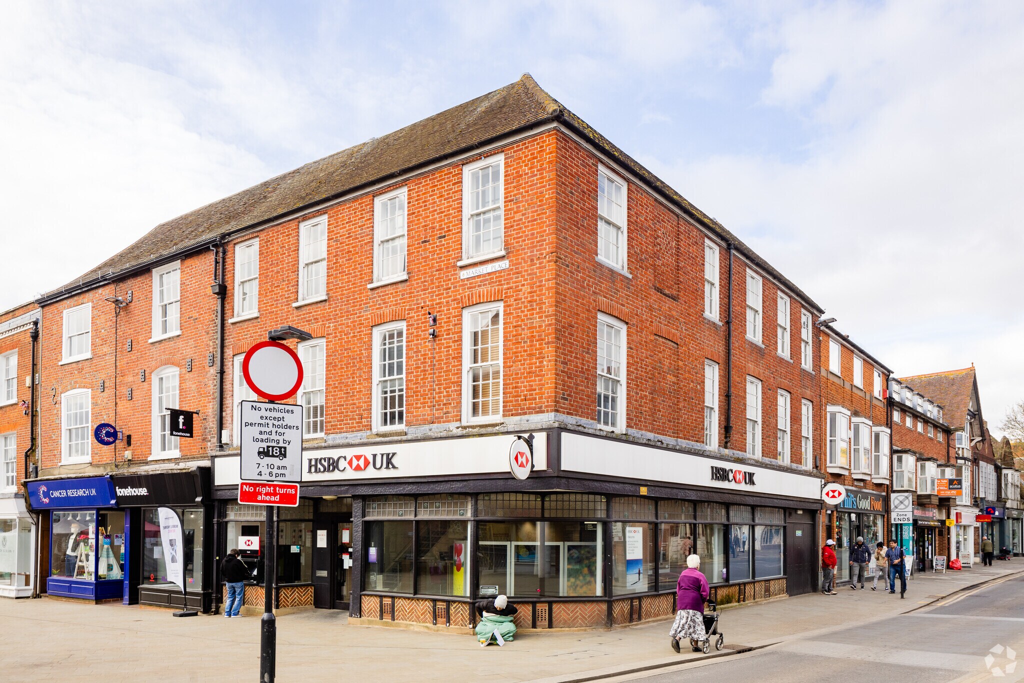 1-2 Market Pl, Wokingham for sale Primary Photo- Image 1 of 1