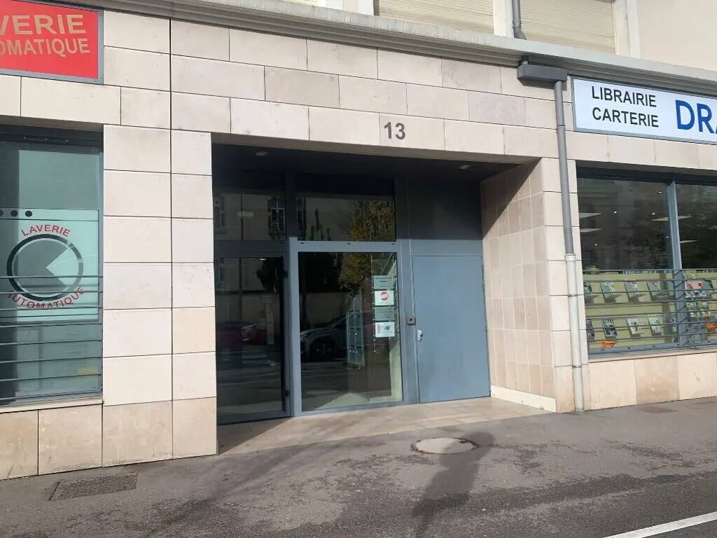 Vente Bureaux 60 m² - Photo 1