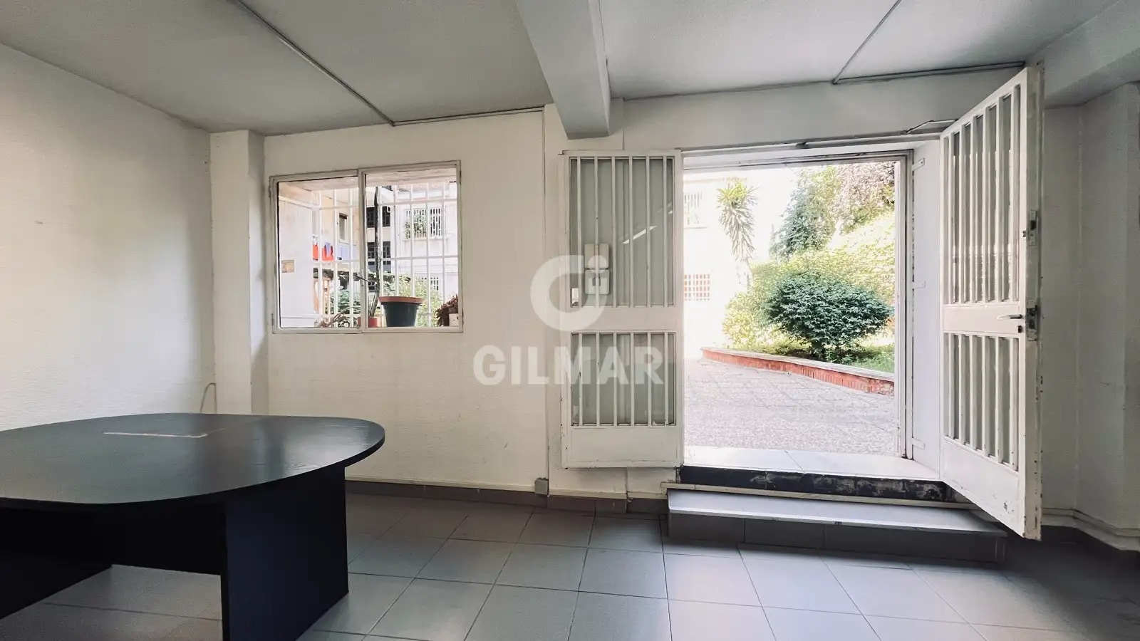 Retail in Madrid, Madrid to rent Interior Photo- Image 1 of 6