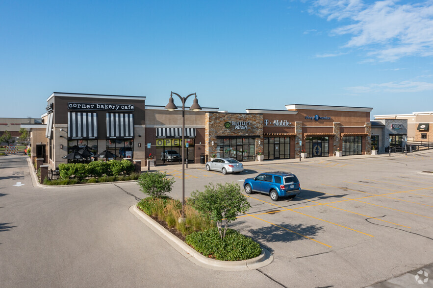 9250 76th St, Pleasant Prairie, WI for sale - Building Photo - Image 1 of 1