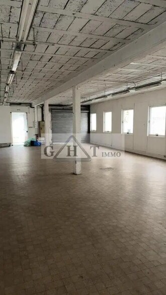 Light Industrial in Pantin to rent - Building Photo - Image 3 of 5