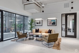 3200 E Camelback Rd, Phoenix, AZ to rent Interior Photo- Image 2 of 8