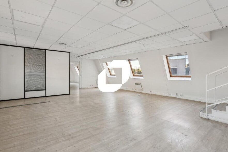 Office in Boulogne Billancourt for sale - Interior Photo - Image 1 of 14
