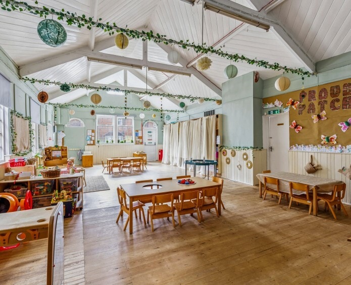 Somerset Road, Redhill for sale - Interior Photo - Image 3 of 6