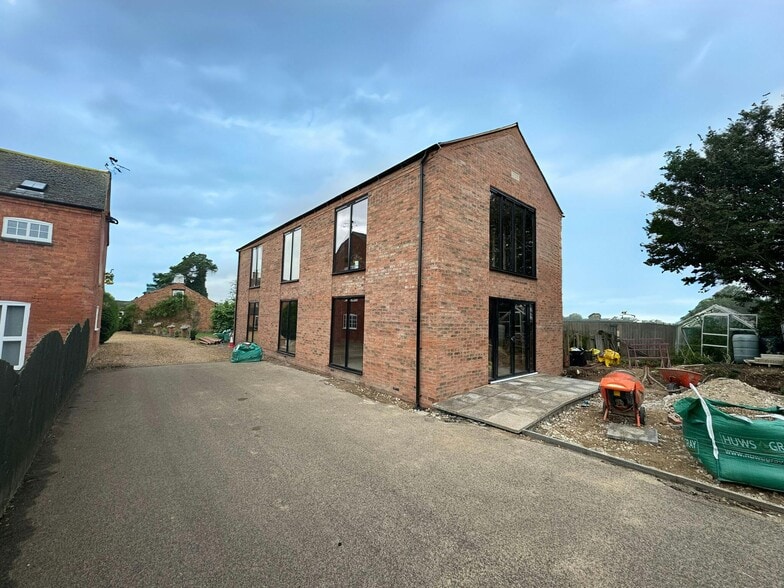 Welford Road Road, Naseby to rent - Building Photo - Image 3 of 7