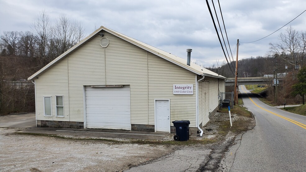 1060 Cedar Crest Rd, Huntington, WV for sale - Building Photo - Image 1 of 1