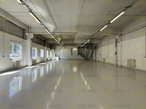 Light Industrial in Lognes to rent Interior Photo- Image 2 of 7