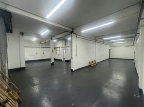 Whieldon Rd, Stoke On Trent to rent Interior Photo- Image 2 of 4
