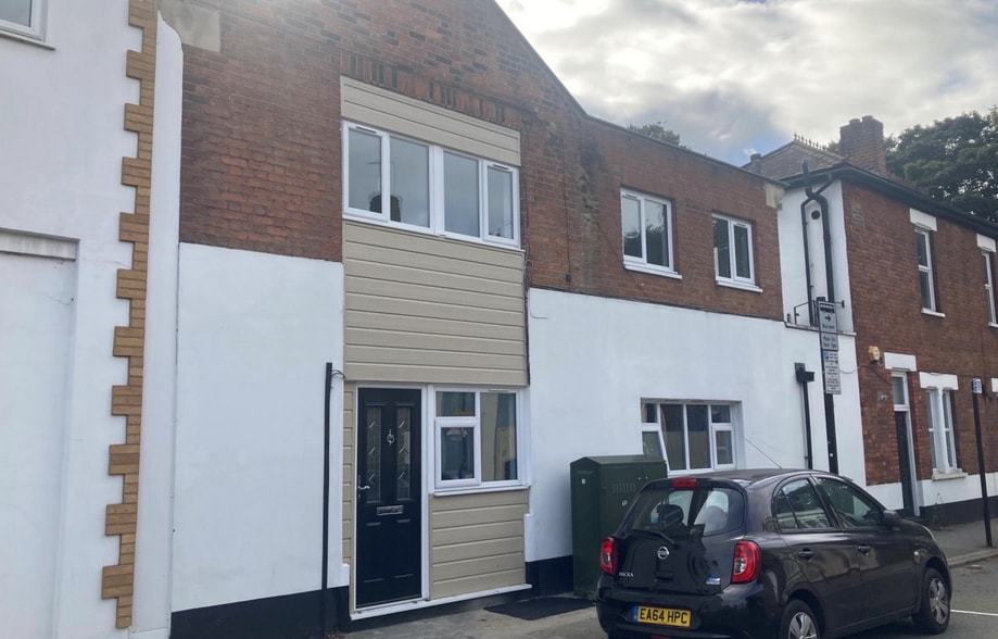 38 Junction Rd, South Croydon to rent - Building Photo - Image 1 of 3