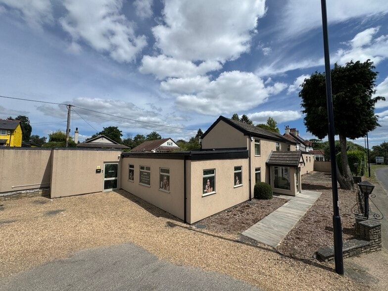 Bath Rd, Maidenhead for sale - Building Photo - Image 1 of 8