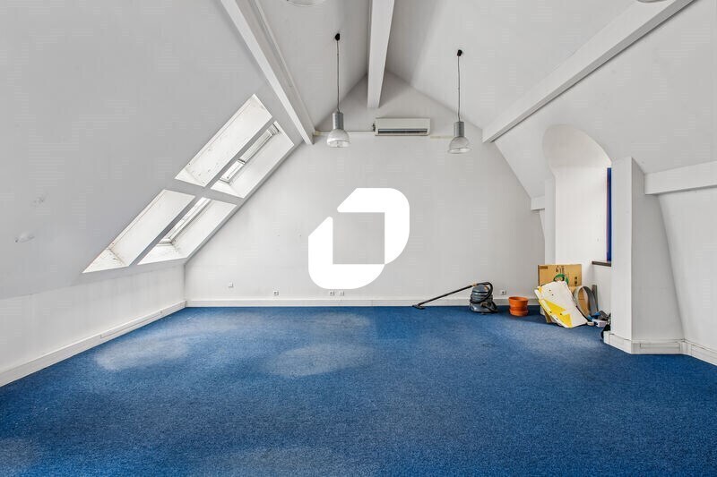 Office in Paris for sale - Building Photo - Image 2 of 12