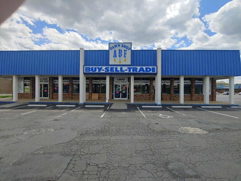 3901 W Gate City Blvd, Greensboro 27407