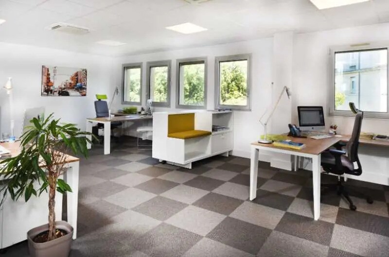 Office in Bordeaux to rent Interior Photo- Image 1 of 4