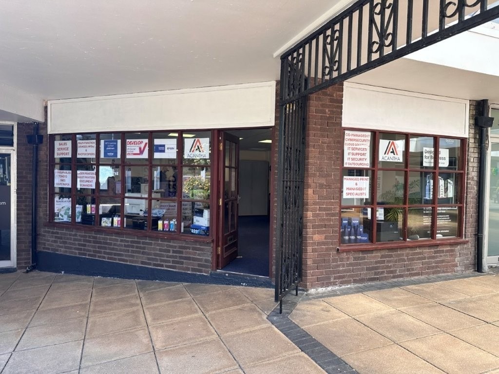 The Village Walk, Onchan to rent Building Photo- Image 1 of 6