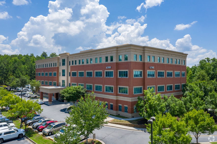 6300 Hospital Pky, Johns Creek, GA for rent - Building Photo - Image 1 of 5