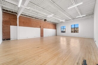 276 Carlaw Av, Toronto, ON to rent Interior Photo- Image 2 of 11