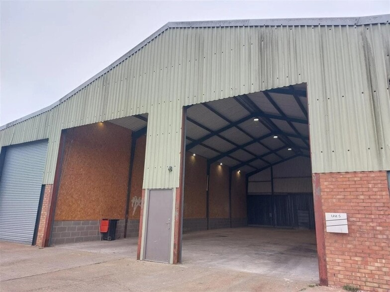 Unit 5 Welby Grange, Melton Mowbray to rent - Primary Photo - Image 1 of 10