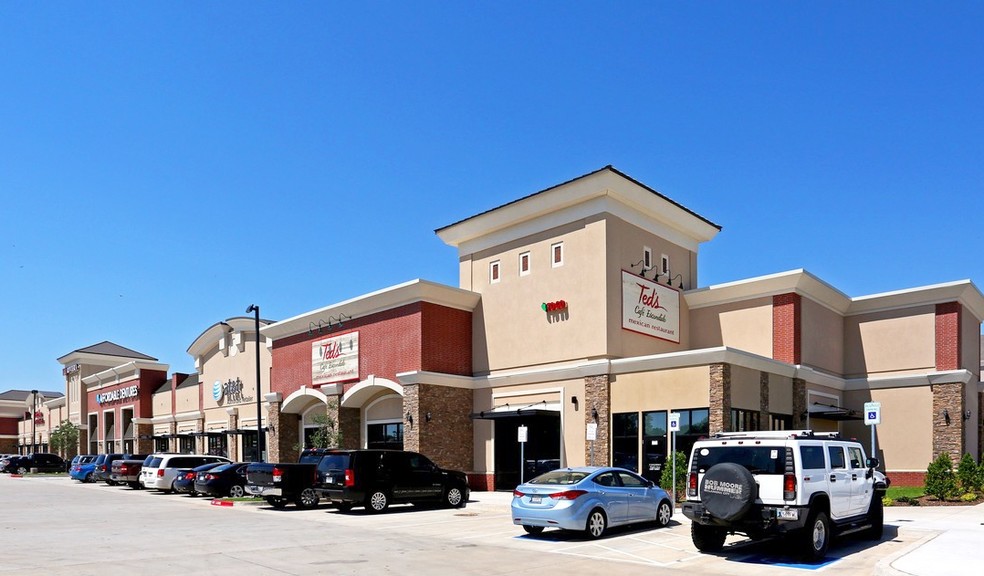 S Sooner Rd, Del City, OK for rent - Building Photo - Image 1 of 2