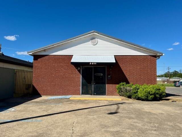 3211 Louisville Ave, Monroe, LA for rent - Building Photo - Image 2 of 12