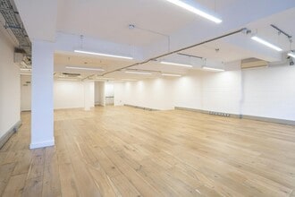44-48 Wharf Rd, London to rent Interior Photo- Image 2 of 8