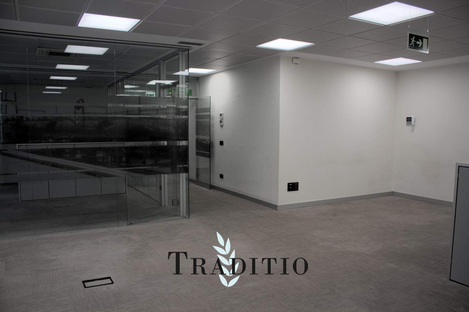 Office in Madrid, Madrid to rent Interior Photo- Image 1 of 13