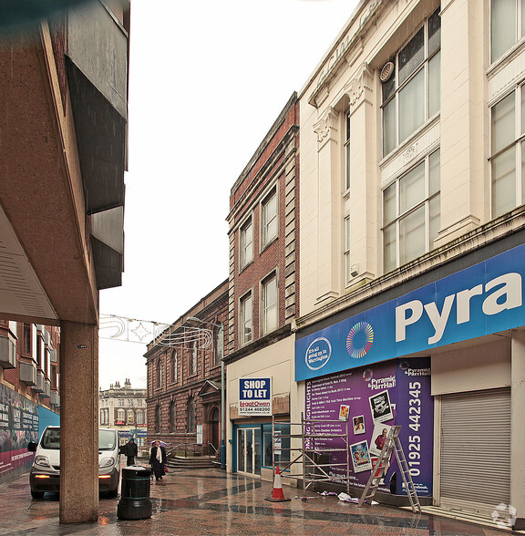 11 Sankey St, Warrington to rent - Building Photo - Image 2 of 2