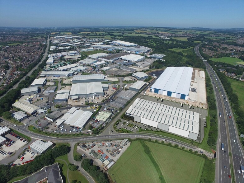 Penny Ln, Haydock to rent - Building Photo - Image 2 of 7