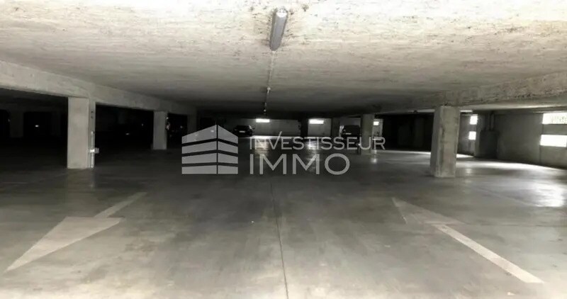 Office in Villeneuve-la-Garenne to rent - Building Photo - Image 3 of 5