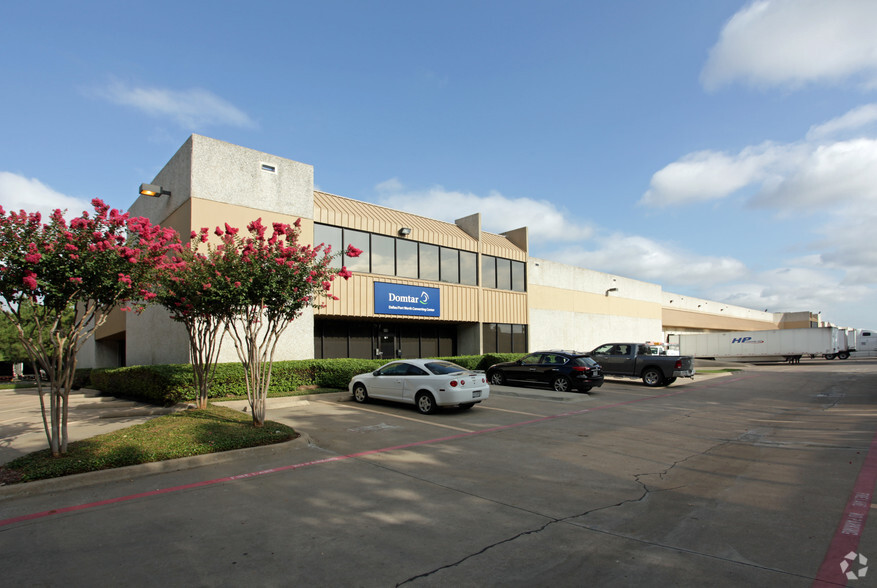 9001-9015 Sterling St, Irving, TX for rent - Building Photo - Image 2 of 4