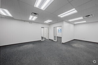 6422 E Campus Dr, San Antonio, TX to rent Interior Photo- Image 2 of 18