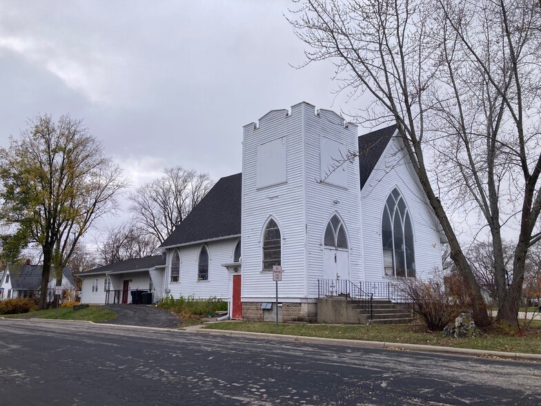 311 Madison St, Marshall, WI for rent - Building Photo - Image 2 of 12