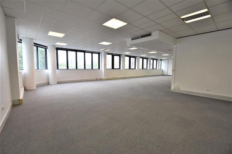 Office in Charenton-le-Pont to rent - Building Photo - Image 2 of 8