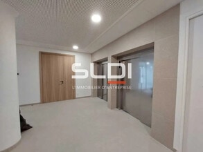 8 Rue Joseph Nicephore Niepce, Genas to rent Interior Photo- Image 2 of 10
