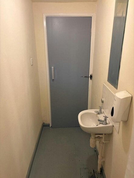 Kingsland Gran, Warrington for sale - Building Photo - Image 3 of 14