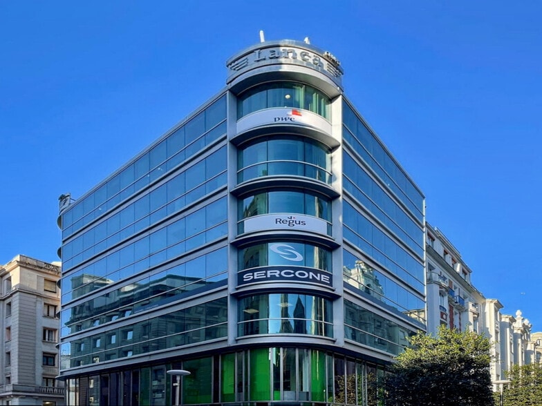 Calle Juan de Herrera, 18, Santander, Cantabria to rent - Building Photo - Image 2 of 3