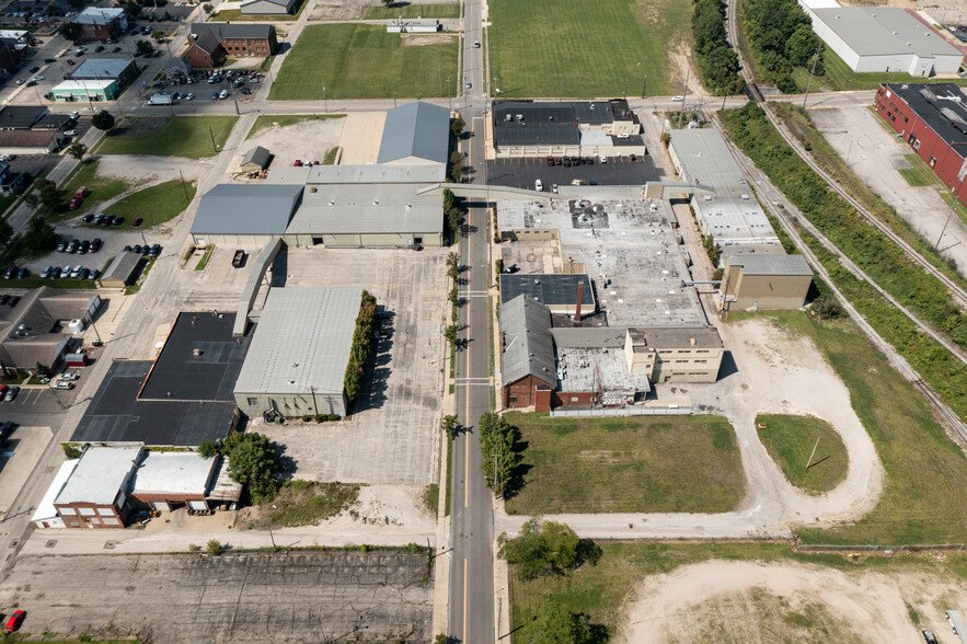 246 E 4th St, Ashland, OH for sale - Primary Photo - Image 1 of 34