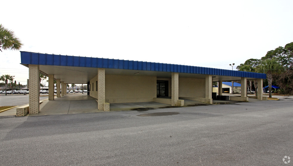 704 W 15th St, Panama City, FL for rent - Building Photo - Image 3 of 4