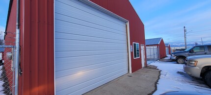 1894 Airport Rd, Kalispell, MT for rent Building Photo- Image 2 of 12