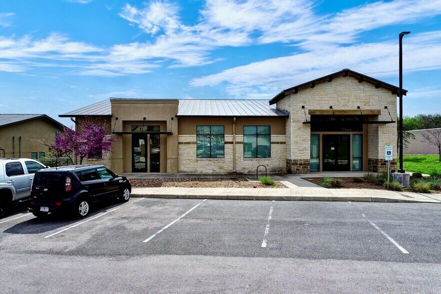 21031 Market Rdg, San Antonio 78258 UK