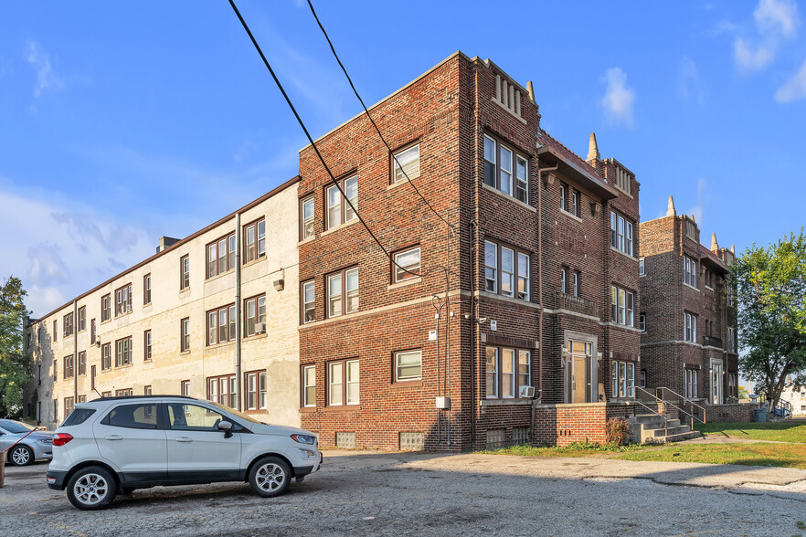 MICHIGAN STREET PROPERTIES portfolio of 3 properties for sale on LoopNet.co.uk - Building Photo - Image 3 of 7