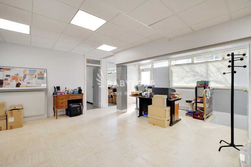 2 Rue Cacheux, Courbevoie for sale - Interior Photo - Image 3 of 13