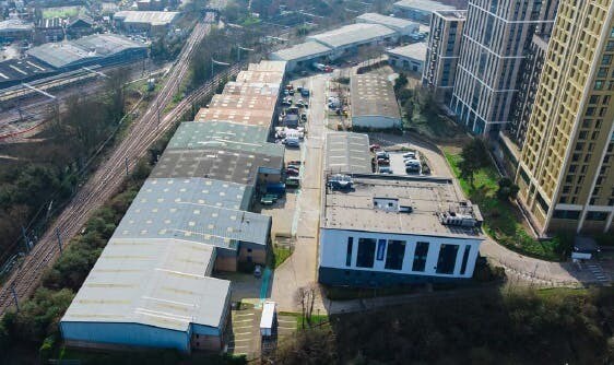 Victoria Rd, London to rent - Building Photo - Image 3 of 17