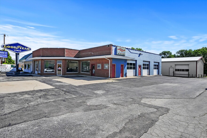 108 S Batavia Ave, Batavia, IL for sale - Building Photo - Image 1 of 31