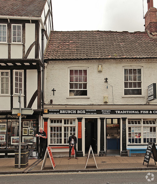 91, 93/93A and 93B Micklegate portfolio of 2 properties for sale on LoopNet.co.uk - Primary Photo - Image 1 of 2