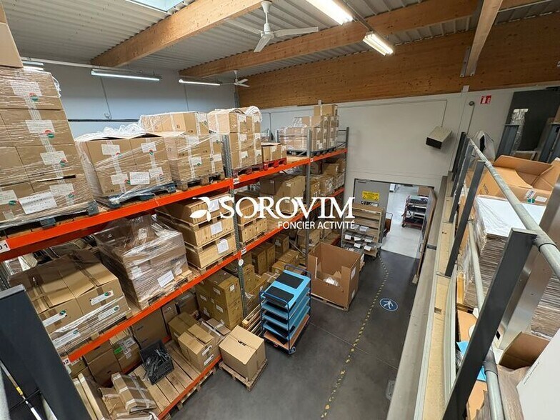 Light Industrial in Décines-Charpieu for sale - Interior Photo - Image 3 of 8