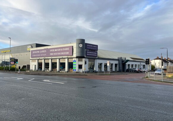 770 Chester Rd, Manchester for sale Primary Photo- Image 1 of 1