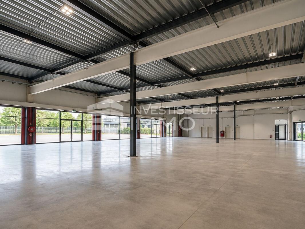 Retail in PRINGY for sale Interior Photo- Image 1 of 5